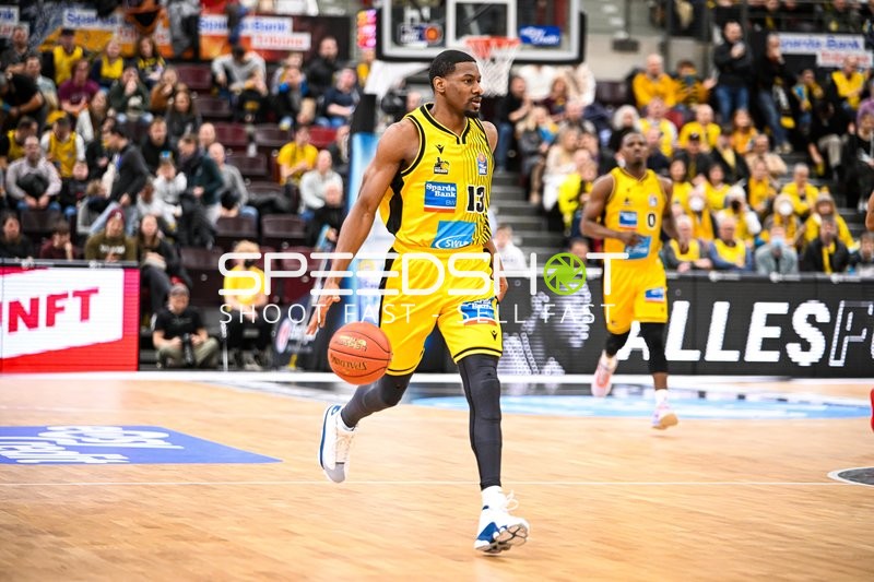 Basketball I Herren I Saison 2022-2023 I easyCredit BBL I 11. Spieltag I MHP Riesen Ludwigsburg - ratiopharm Ulm I 27.12.2022