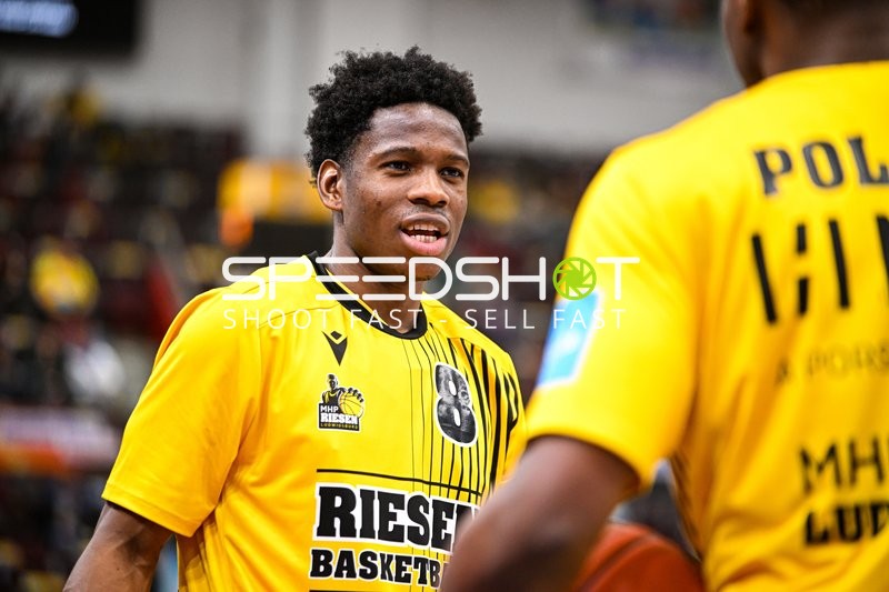 Basketball I Herren I Saison 2022-2023 I easyCredit BBL I 11. Spieltag I MHP Riesen Ludwigsburg - ratiopharm Ulm I 27.12.2022