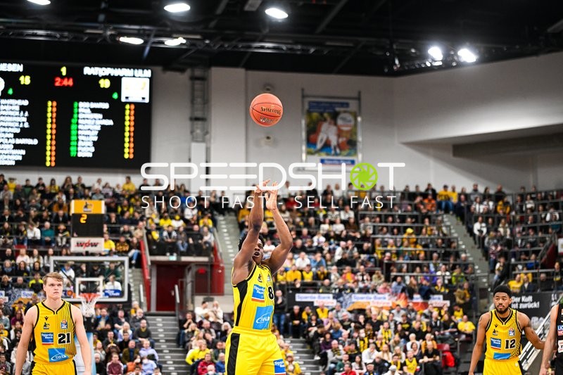 Basketball I Herren I Saison 2022-2023 I easyCredit BBL I 11. Spieltag I MHP Riesen Ludwigsburg - ratiopharm Ulm I 27.12.2022