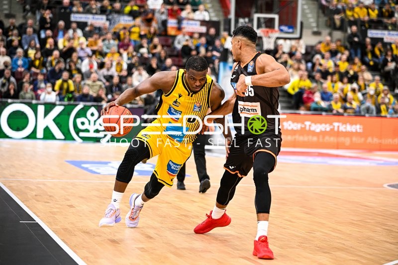 Basketball I Herren I Saison 2022-2023 I easyCredit BBL I 11. Spieltag I MHP Riesen Ludwigsburg - ratiopharm Ulm I 27.12.2022