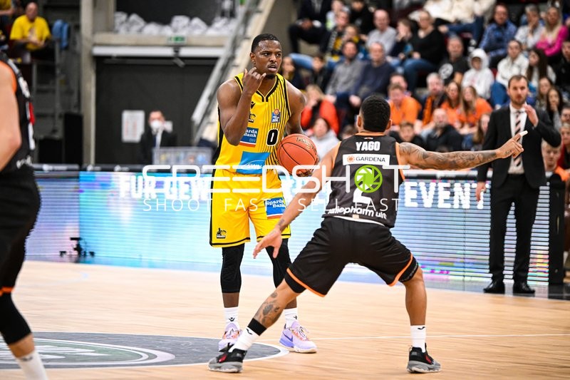 Basketball I Herren I Saison 2022-2023 I easyCredit BBL I 11. Spieltag I MHP Riesen Ludwigsburg - ratiopharm Ulm I 27.12.2022