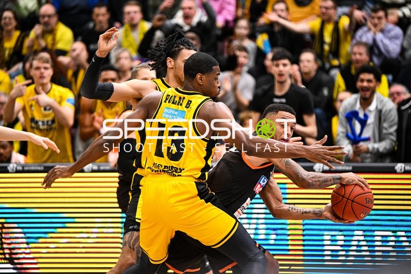 Basketball I Herren I Saison 2022-2023 I easyCredit BBL I 11. Spieltag I MHP Riesen Ludwigsburg - ratiopharm Ulm I 27.12.2022