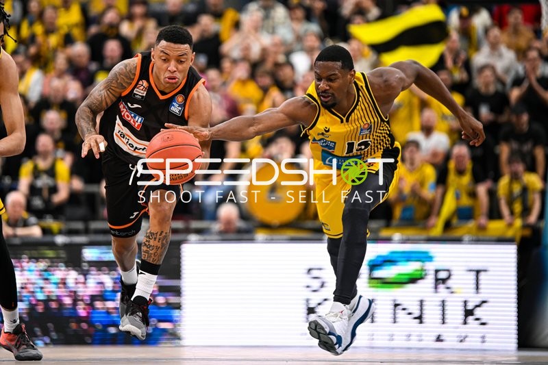 Basketball I Herren I Saison 2022-2023 I easyCredit BBL I 11. Spieltag I MHP Riesen Ludwigsburg - ratiopharm Ulm I 27.12.2022