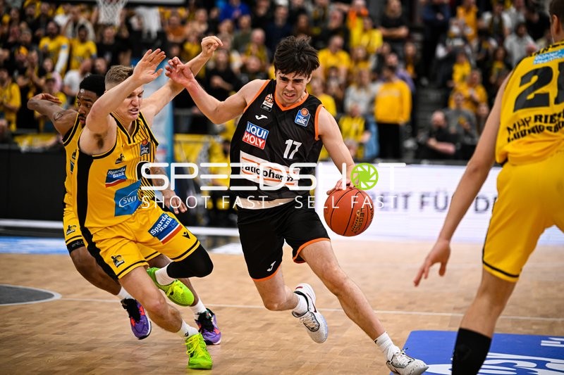 Basketball I Herren I Saison 2022-2023 I easyCredit BBL I 11. Spieltag I MHP Riesen Ludwigsburg - ratiopharm Ulm I 27.12.2022