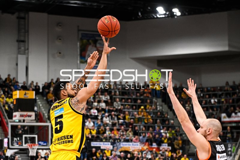 Basketball I Herren I Saison 2022-2023 I easyCredit BBL I 11. Spieltag I MHP Riesen Ludwigsburg - ratiopharm Ulm I 27.12.2022