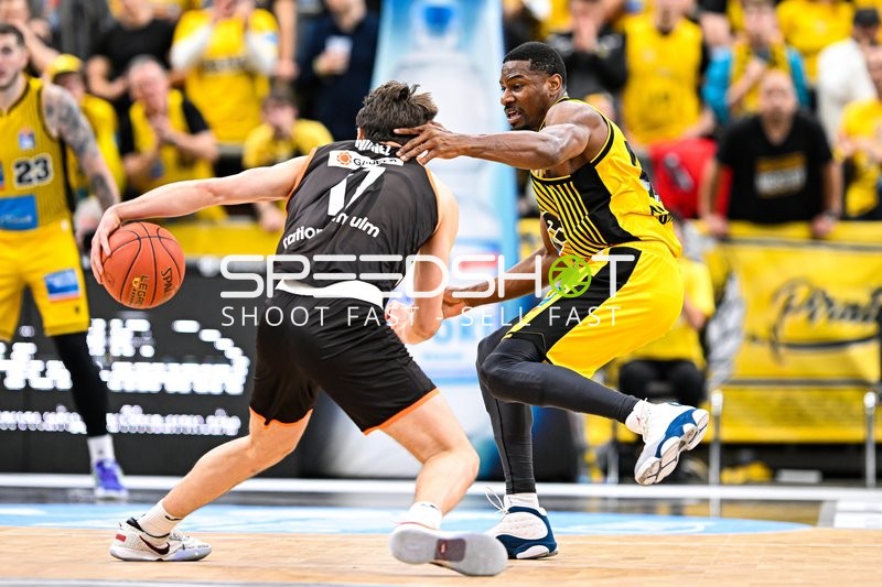 Basketball I Herren I Saison 2022-2023 I easyCredit BBL I 11. Spieltag I MHP Riesen Ludwigsburg - ratiopharm Ulm I 27.12.2022