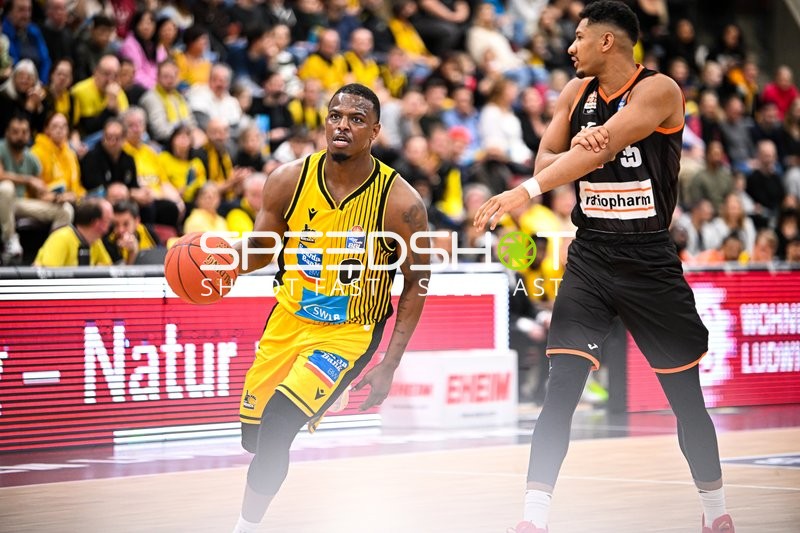 Basketball I Herren I Saison 2022-2023 I easyCredit BBL I 11. Spieltag I MHP Riesen Ludwigsburg - ratiopharm Ulm I 27.12.2022