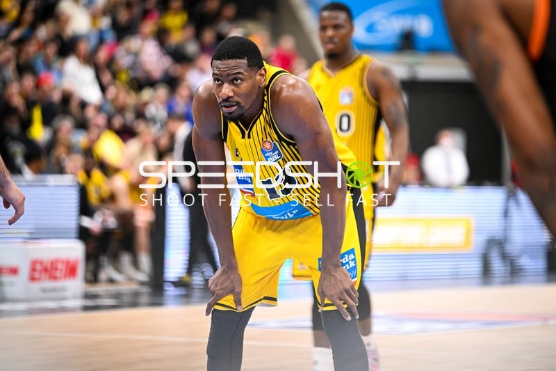 Basketball I Herren I Saison 2022-2023 I easyCredit BBL I 11. Spieltag I MHP Riesen Ludwigsburg - ratiopharm Ulm I 27.12.2022