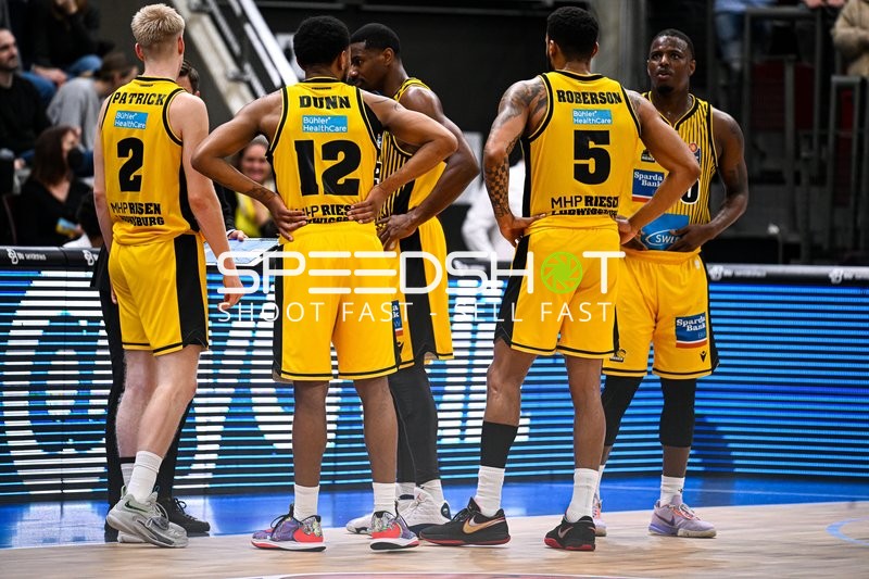 Basketball I Herren I Saison 2022-2023 I easyCredit BBL I 11. Spieltag I MHP Riesen Ludwigsburg - ratiopharm Ulm I 27.12.2022