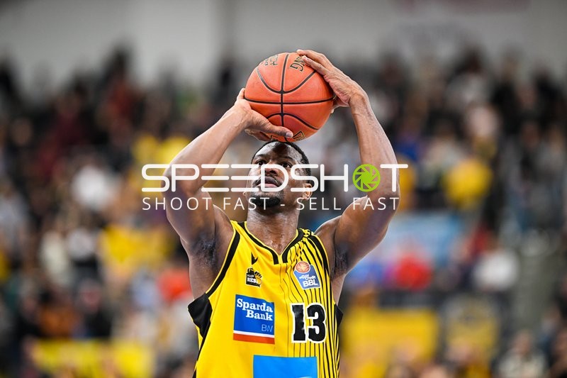 Basketball I Herren I Saison 2022-2023 I easyCredit BBL I 11. Spieltag I MHP Riesen Ludwigsburg - ratiopharm Ulm I 27.12.2022