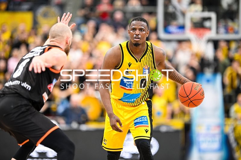 Basketball I Herren I Saison 2022-2023 I easyCredit BBL I 11. Spieltag I MHP Riesen Ludwigsburg - ratiopharm Ulm I 27.12.2022