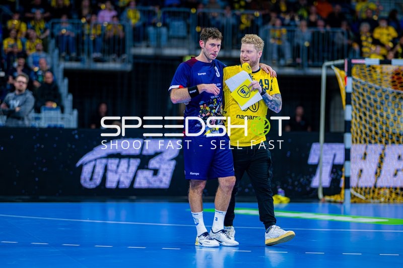 Interview oder Gespräch auf dem Spielfeld