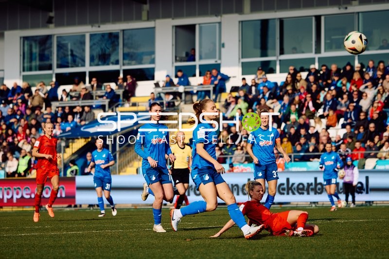 TSG Hoffenheim vs FC Bayern Frauen - 09.02.2025 -14:00 Uhr