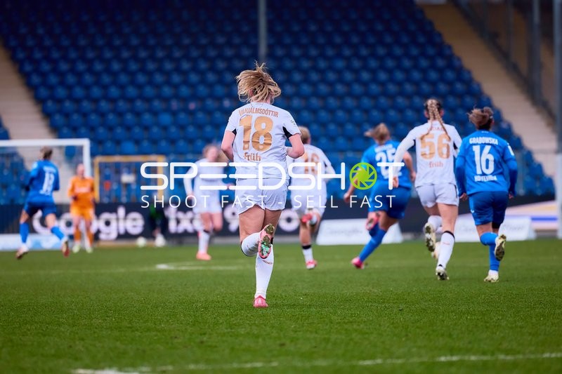 Bewegung in Richtung des Spielfeldzentrums.