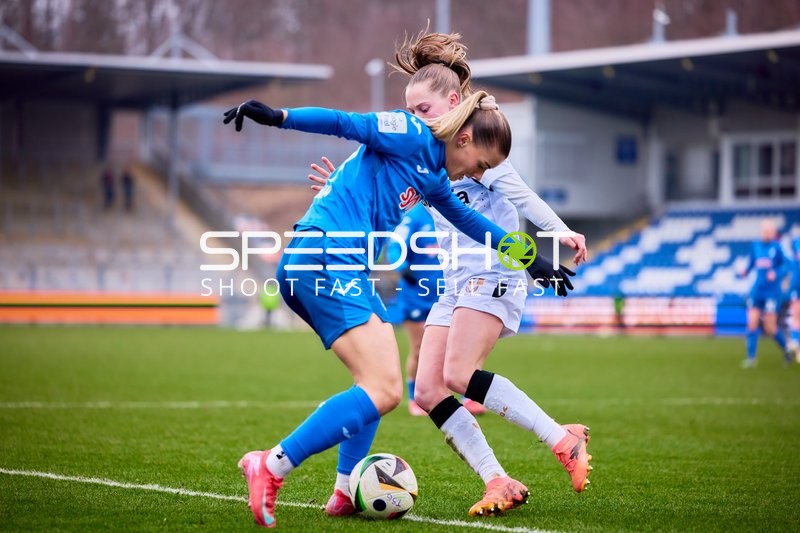 Zweikampf um den Ball