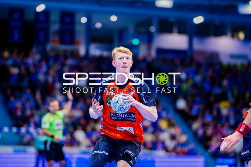 Jon Lindenchrone Andersen ist im Angriff.