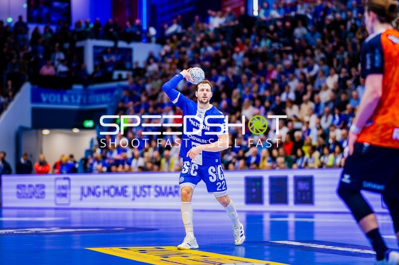 Kentin Mahe bereitet einen Pass vor