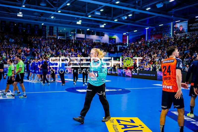 Spielerwechsel nach einer Spielunterbrechung.