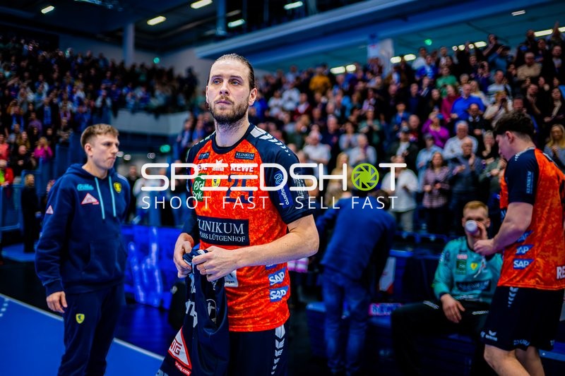 Spieler verlässt das Spielfeld