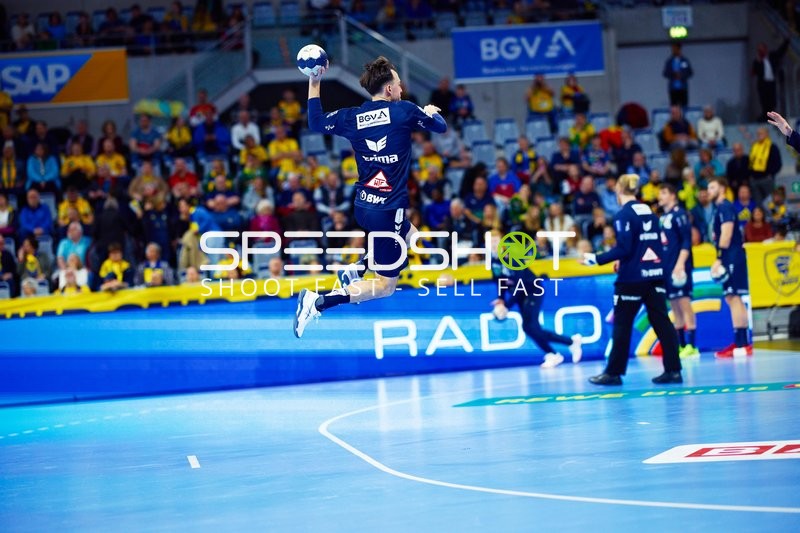 Aufwärmphase eines Spielers der Rhein-Neckar Löwen.