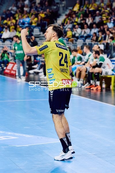 Spieler jubelt nach einem erfolgreichen Spielzug