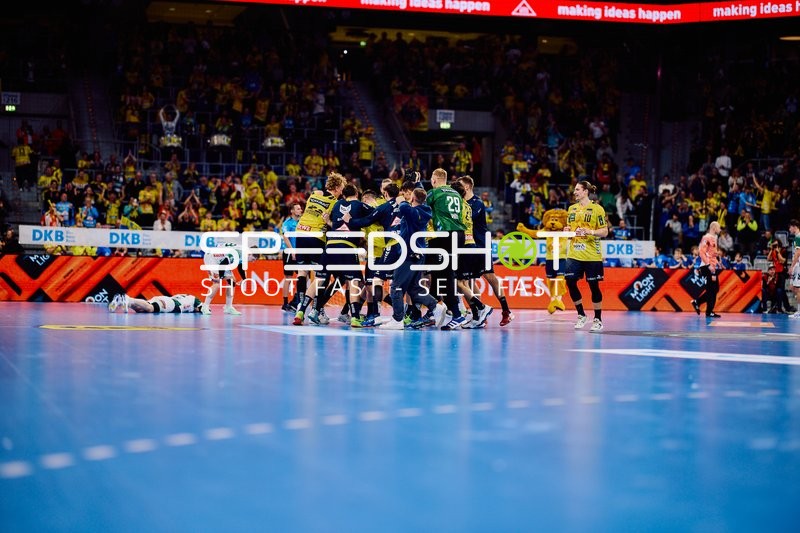 Jubel der Rhein-Neckar Löwen Spieler nach einer erfolgreichen Aktion