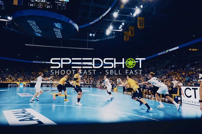 Angriff von Rhein-Neckar Löwen in einem Handballspiel.