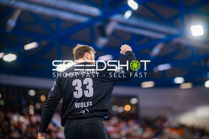 Torhüter feiert eine erfolgreiche Abwehraktion