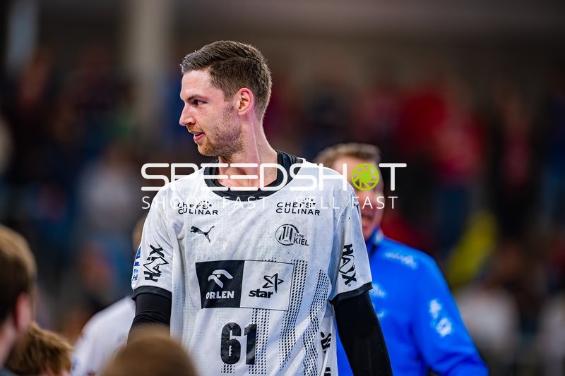 Spieler schaut in eine Richtung