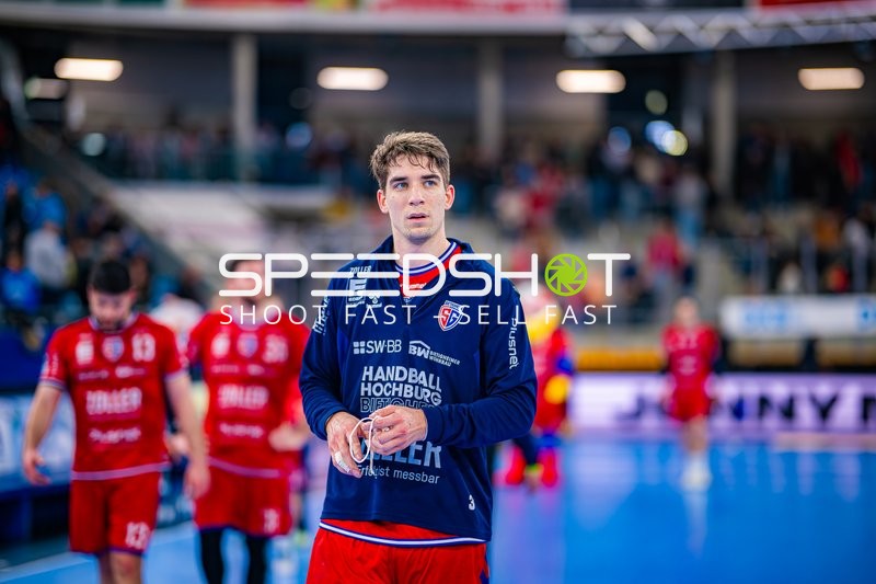 Spieler von SG BBM Bietigheim bereitet sich eventuell auf den Einsatz vor