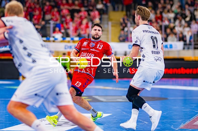 Angriff von SG BBM Bietigheim