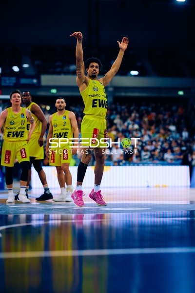 Len Schoormann beim Wurf