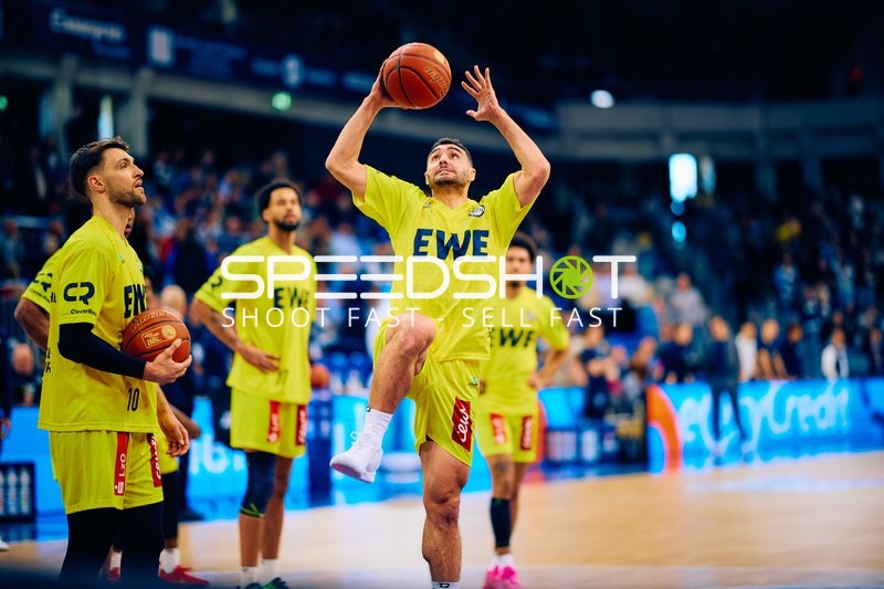 Aufwärmen der EWE Baskets Oldenburg