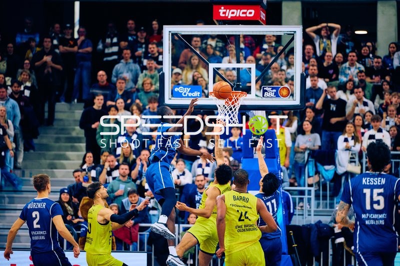 Paul Zipser dunked während des Spiels