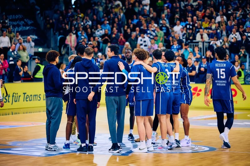 Teamhuddle von MLP Academics Heidelberg