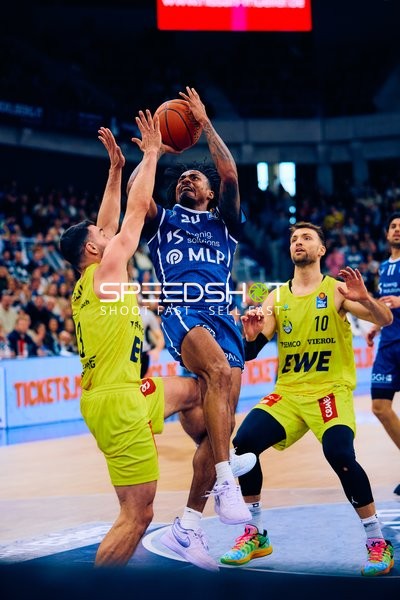 MLP Academic vs EWE Baskets Oldenburg - SNP DOME Heidelberg - 15:00 Uhr