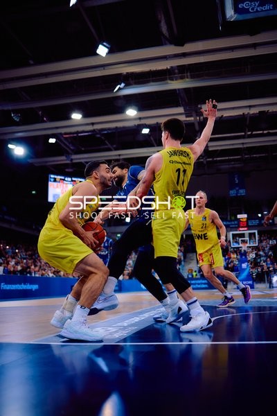 Basketballspiel MLP Academics Heidelberg gegen EWE Baskets Oldenburg