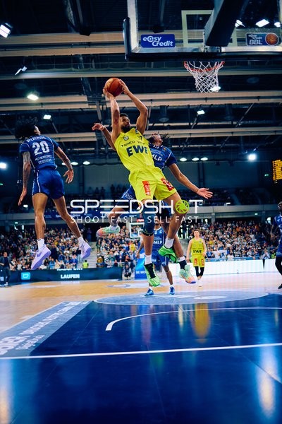 MLP Academic vs EWE Baskets Oldenburg - SNP DOME Heidelberg - 15:00 Uhr