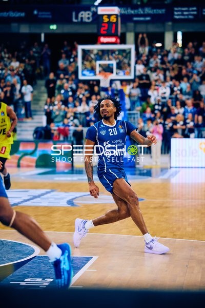 Michael Weathers in Aktion