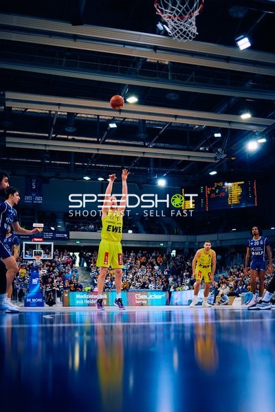 Seth Hinrichs am Freiwurfpunkt