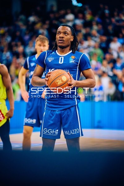 DJ Horne bei Freiwurf