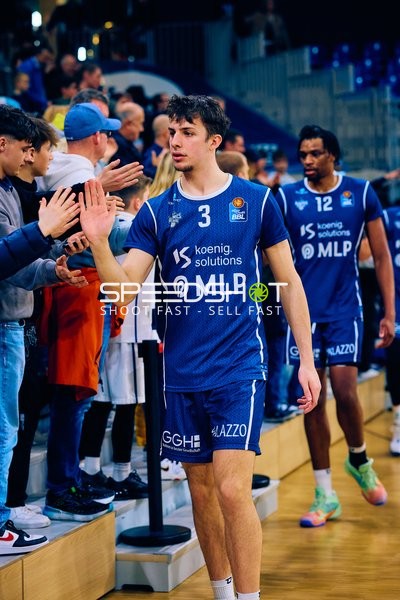 Andrew O’Brien gibt Fan Highfive