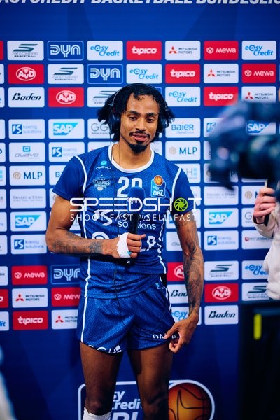 Interview mit Michael Weathers nach dem Spiel