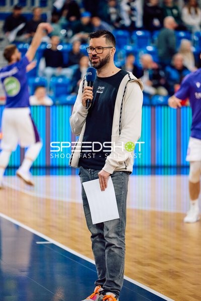 Moderation in der Halle