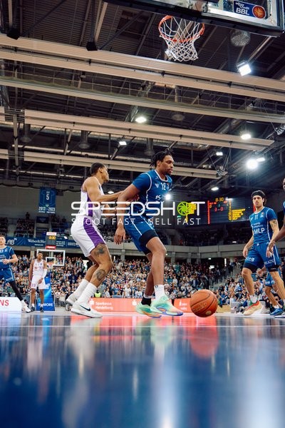 Dynamisches Dribbling im ersten Viertel