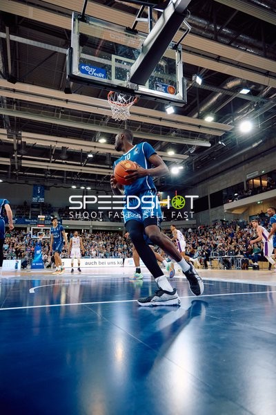 Dribbling unter dem Korb