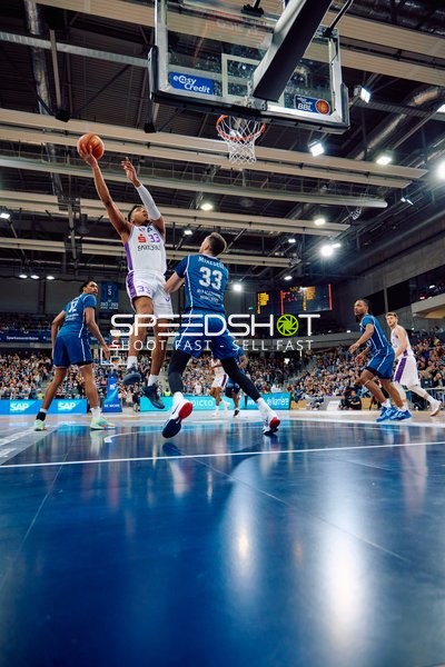 Korbleger-Versuch unter Bedrängnis