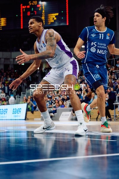 Erol Ersek verteidigt gegen BG Göttingen