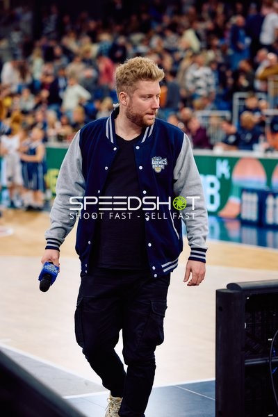Kevin Gerwin in der Halle bei Basketballspiel