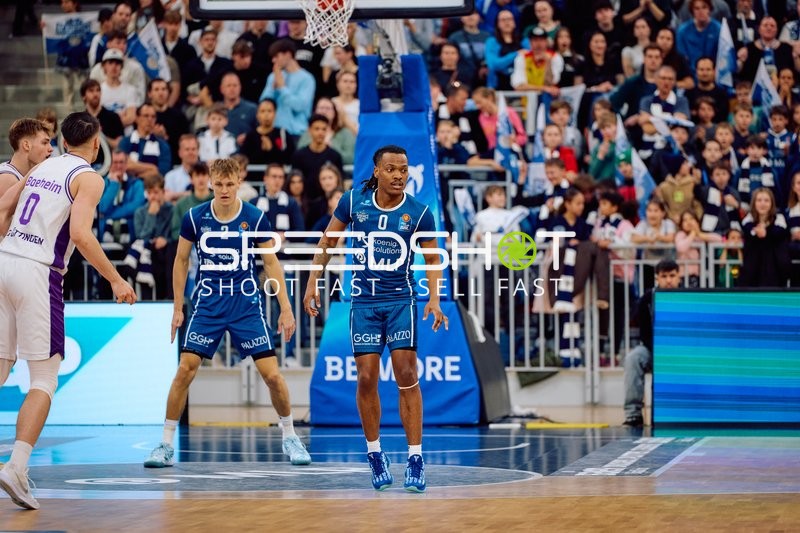 Verteidigung von DJ Horne und Niklas Würzner im SNP Dome